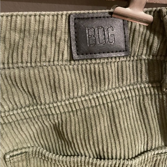 BDG Urban Outfitters high rise mom cord pants in forest green size 27 - Picture 3 of 11